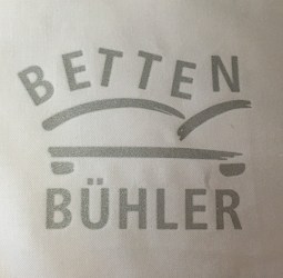 Logo_auf_BettKissen